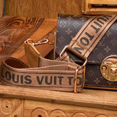 کیف دوشی زنانه LV رنگ قهوه ای تیره کد 5030602